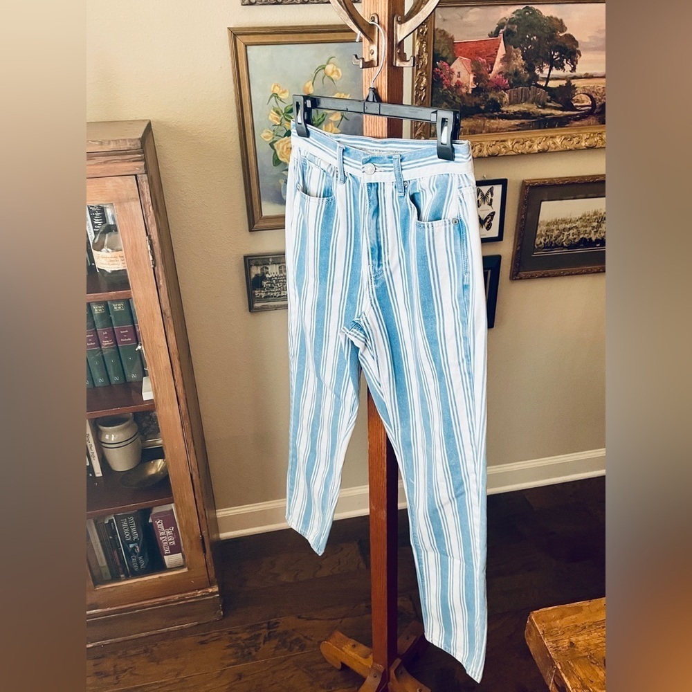 American Eagle Mom Jeans tapered leg high rise striped denim 2 blue white - Picture 3 of 10
